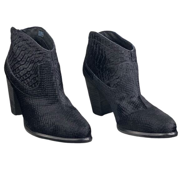 UGG Women’s Charlotte Black Snakeskin Embossed Ankle Boot Size US 9 - Picture 5 of 12